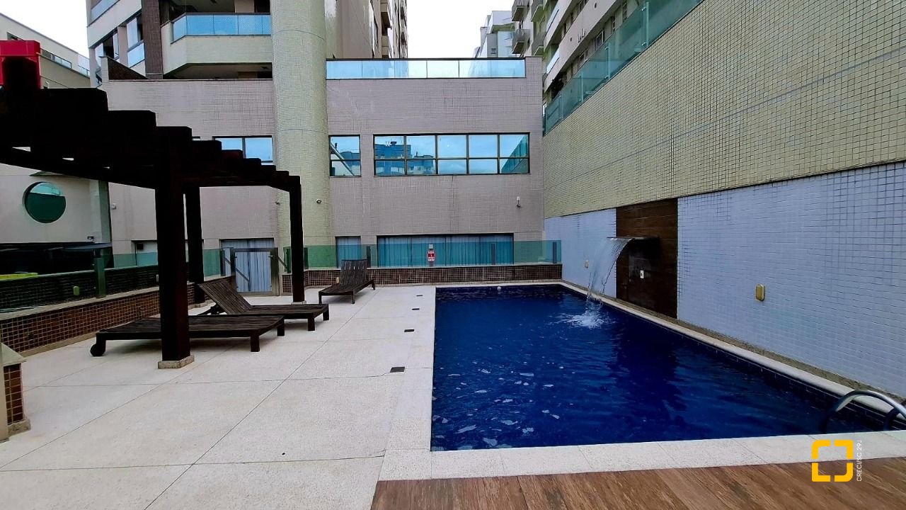 Apartamento com 131m², 4 quartos (sendo 2 suítes), 2 garagens, no bairro Trindade em Florianópolis