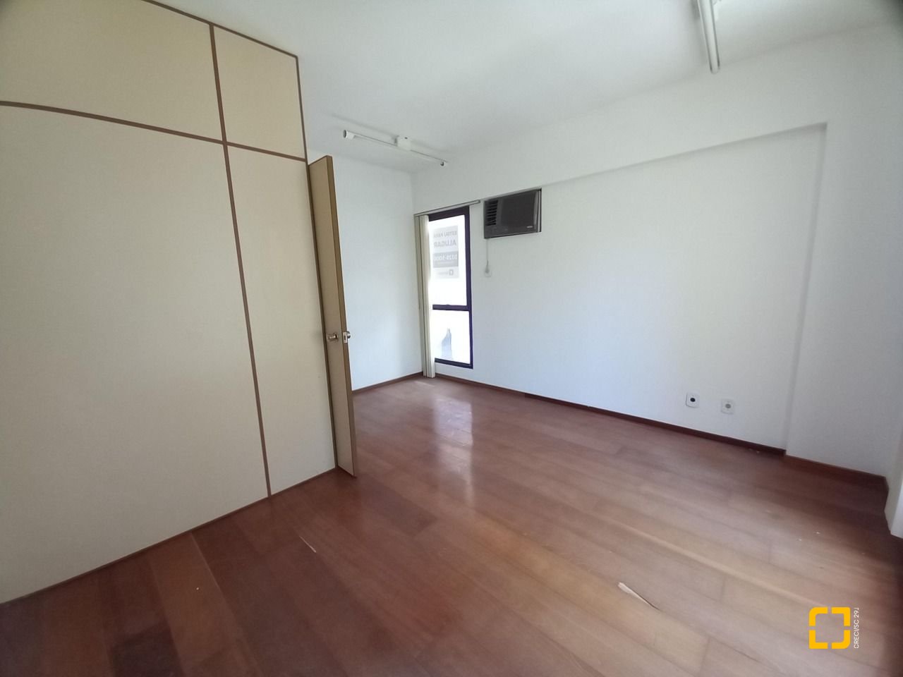Sala com 22m², no bairro Centro em Florianópolis