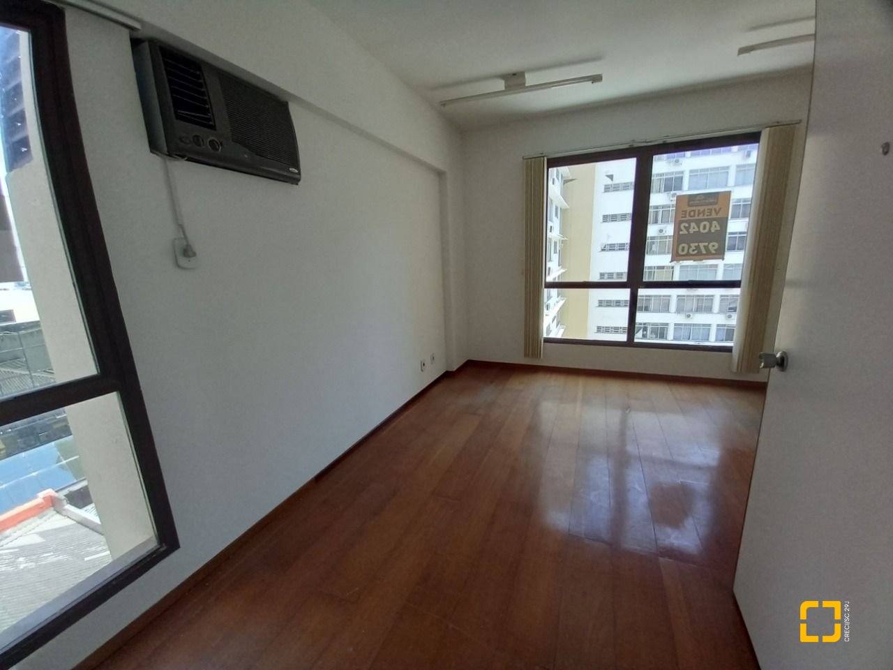 Sala com 22m², no bairro Centro em Florianópolis