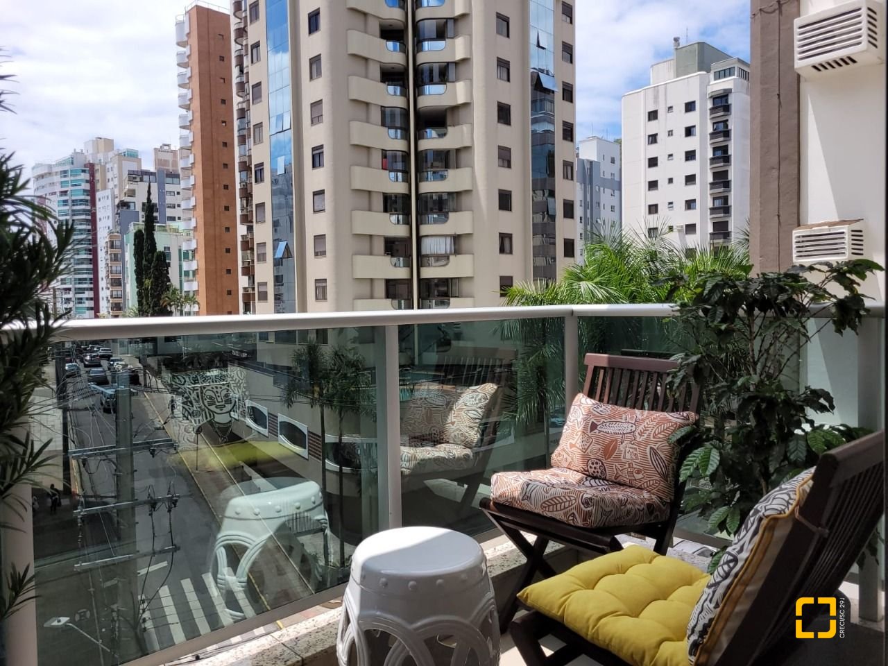 Apartamento com 141m², 4 quartos (sendo 1 suíte), 1 garagem, no bairro Centro em Florianópolis