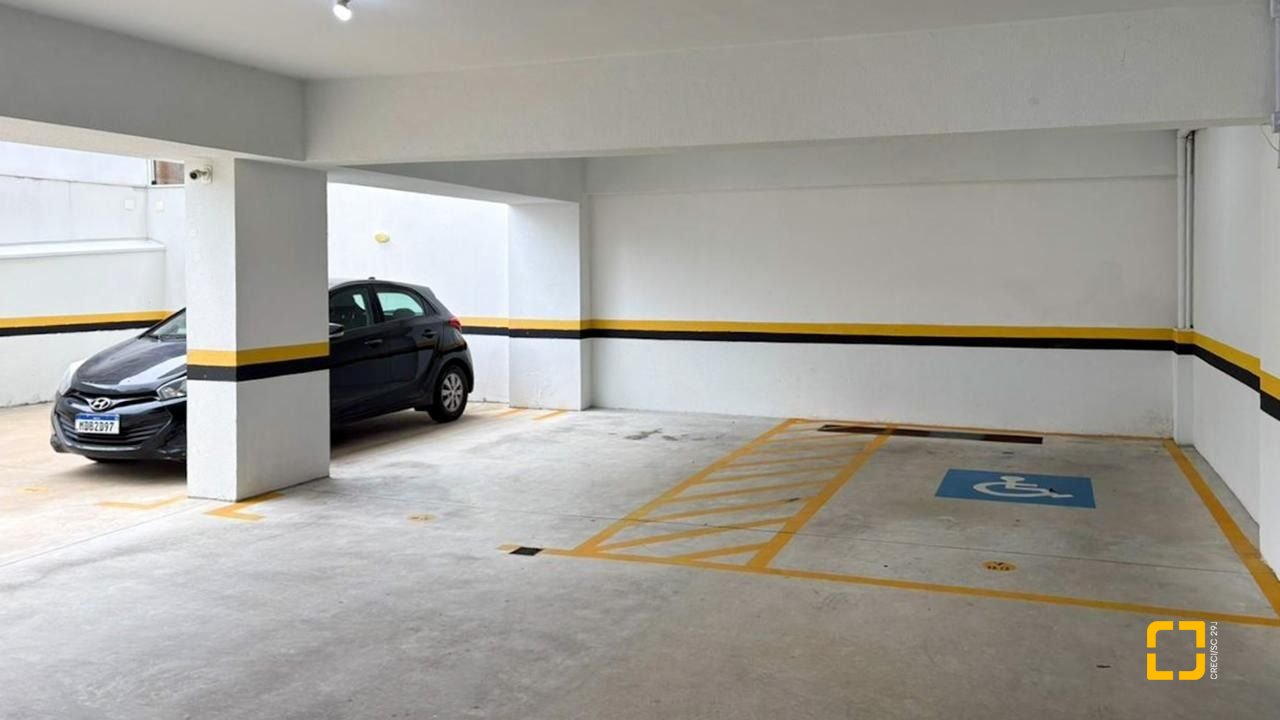 Apartamento com 67m², 3 quartos (sendo 1 suíte), 1 garagem, no bairro Centro em Florianópolis