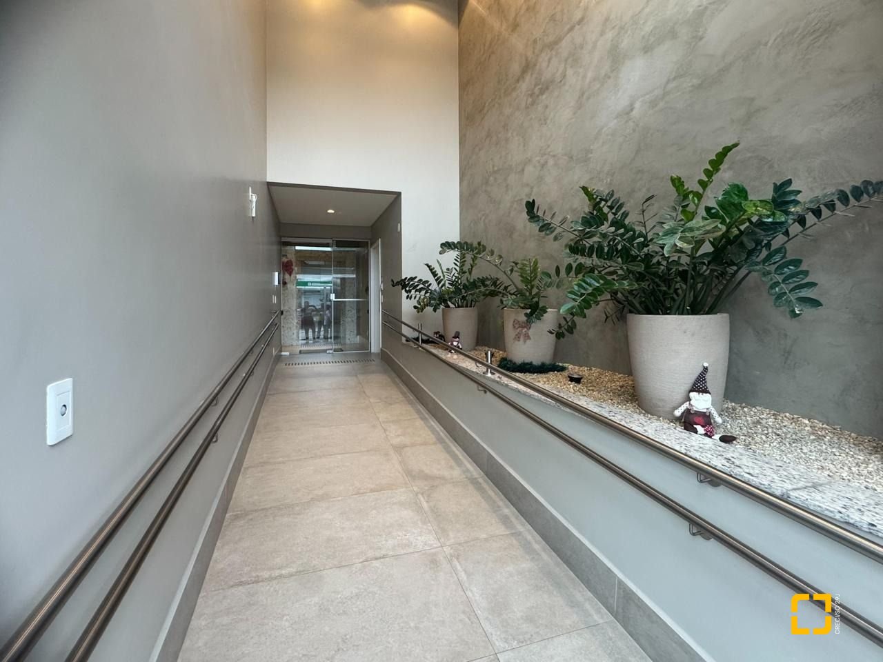 Apartamento com 67m², 3 quartos (sendo 1 suíte), 1 garagem, no bairro Centro em Florianópolis