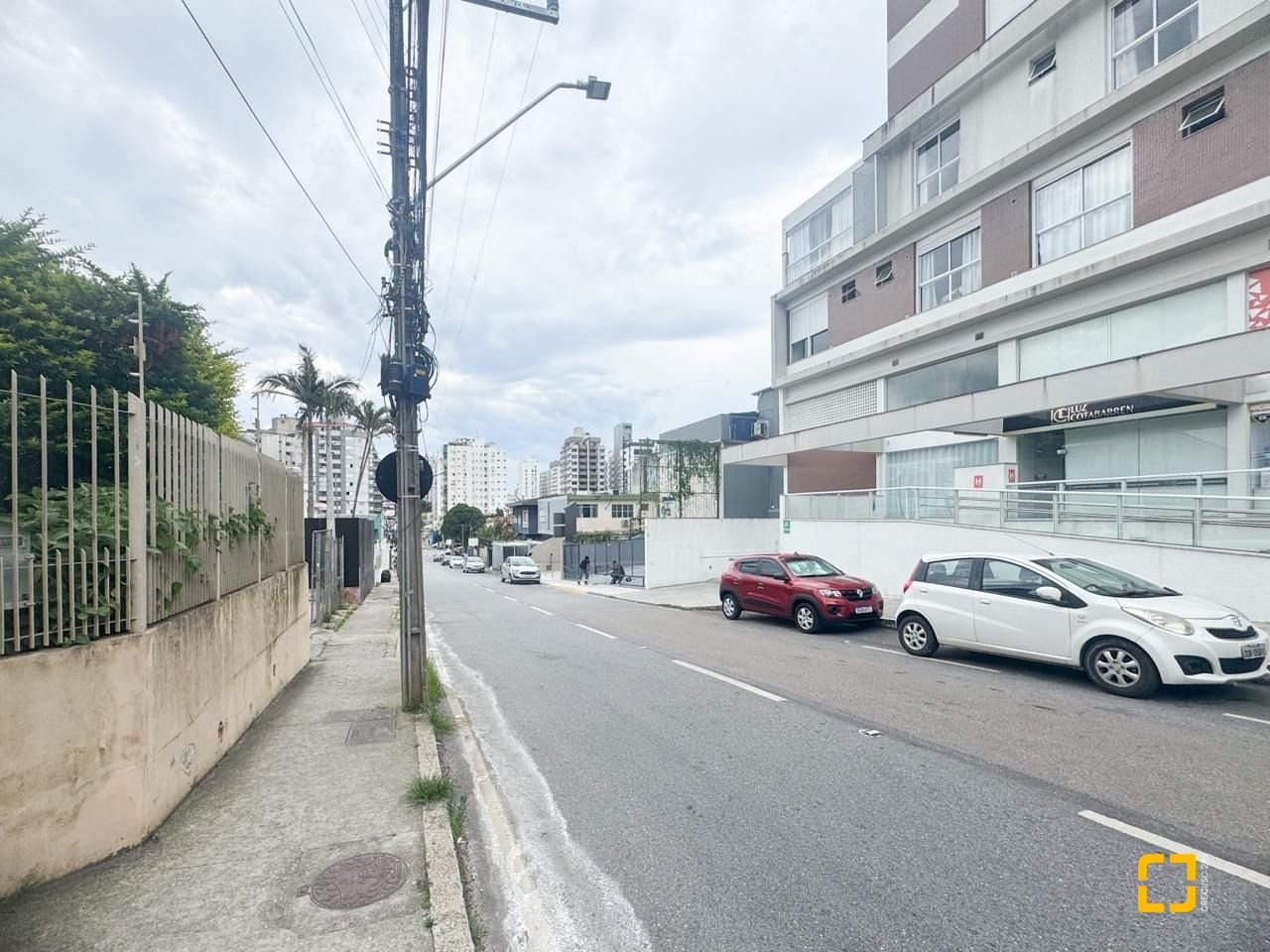 Apartamento com 67m², 3 quartos (sendo 1 suíte), 1 garagem, no bairro Centro em Florianópolis