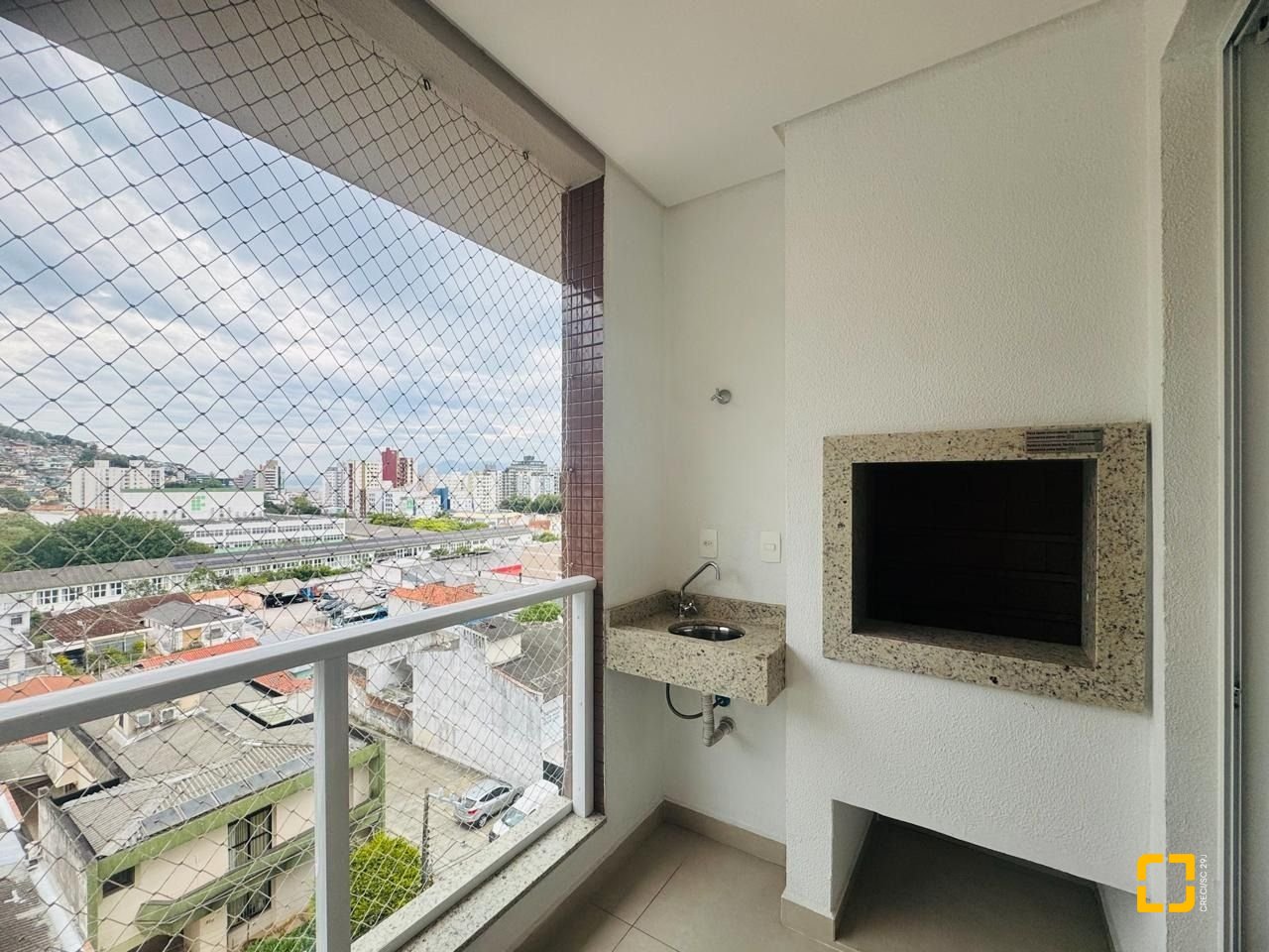 Apartamento com 67m², 3 quartos (sendo 1 suíte), 1 garagem, no bairro Centro em Florianópolis