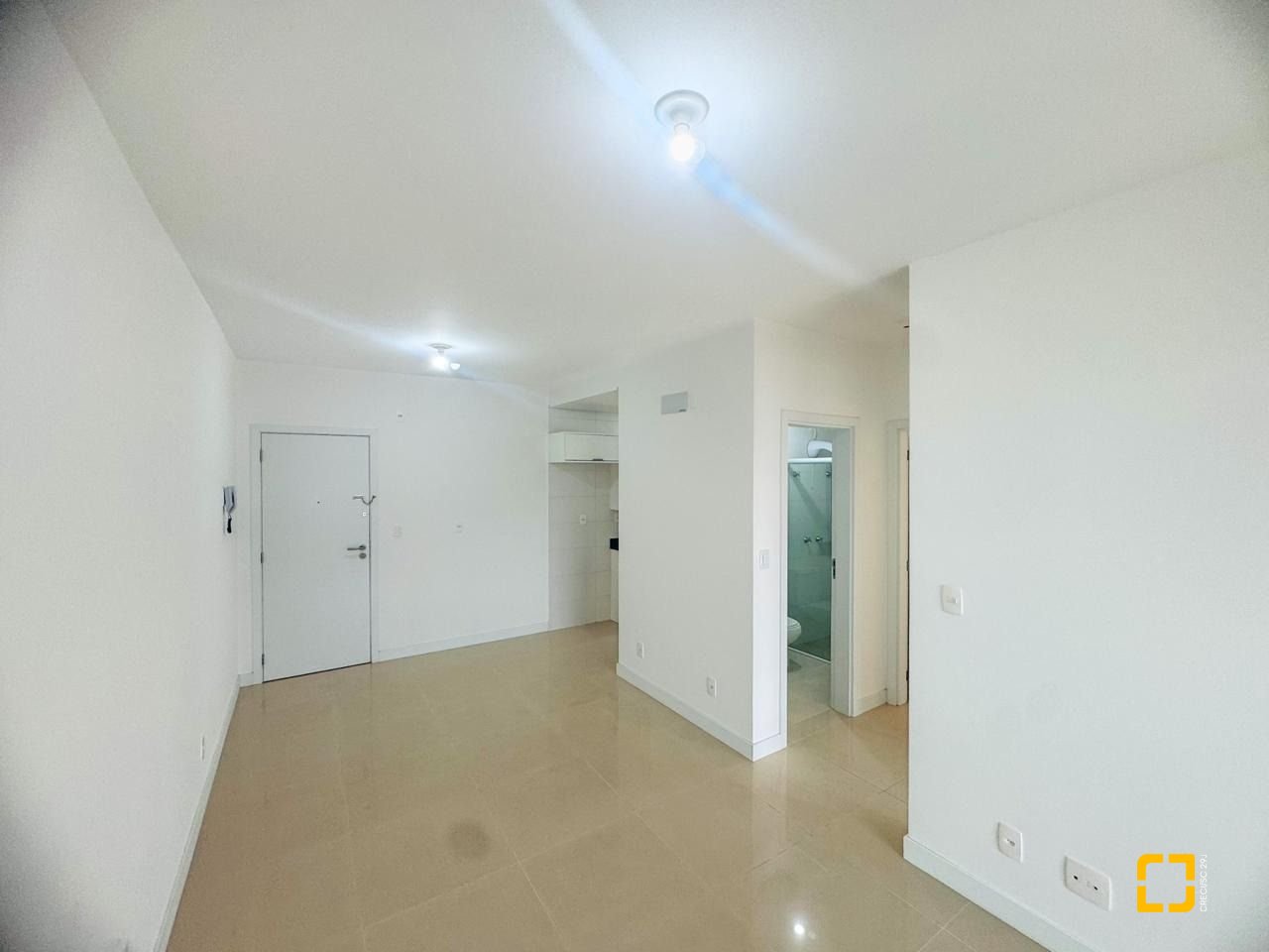 Apartamento com 67m², 3 quartos (sendo 1 suíte), 1 garagem, no bairro Centro em Florianópolis