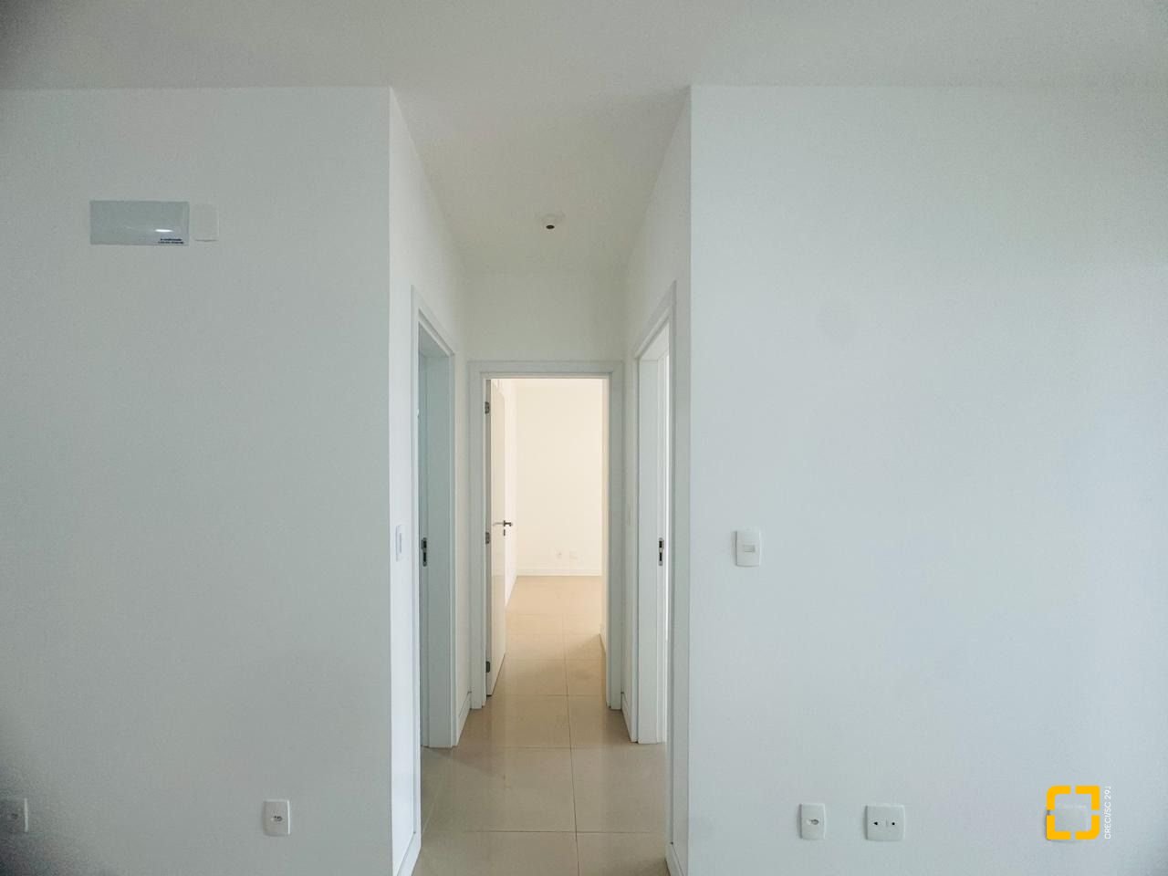 Apartamento com 67m², 3 quartos (sendo 1 suíte), 1 garagem, no bairro Centro em Florianópolis
