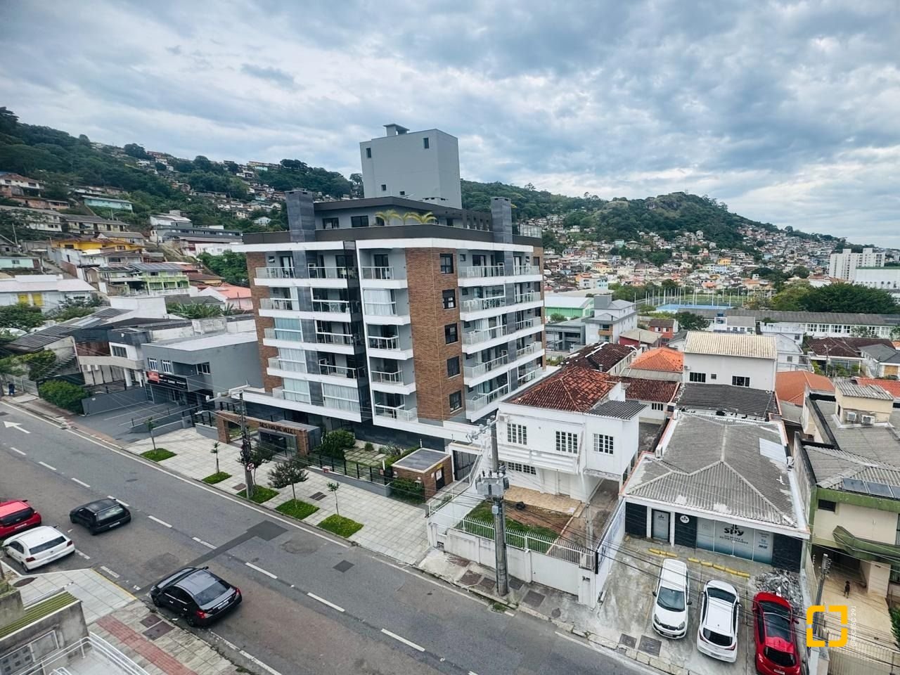 Apartamento com 67m², 3 quartos (sendo 1 suíte), 1 garagem, no bairro Centro em Florianópolis
