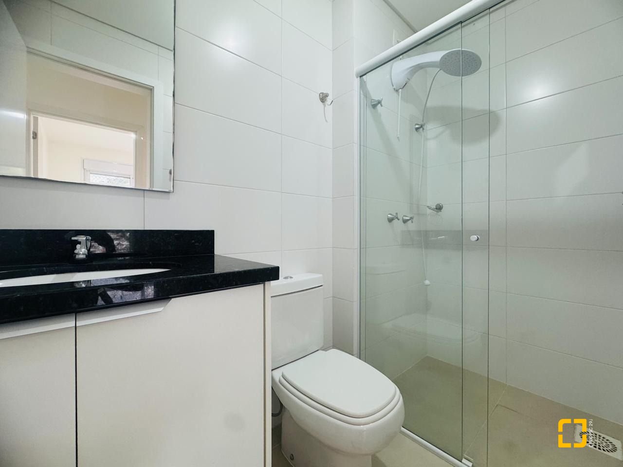 Apartamento com 67m², 3 quartos (sendo 1 suíte), 1 garagem, no bairro Centro em Florianópolis