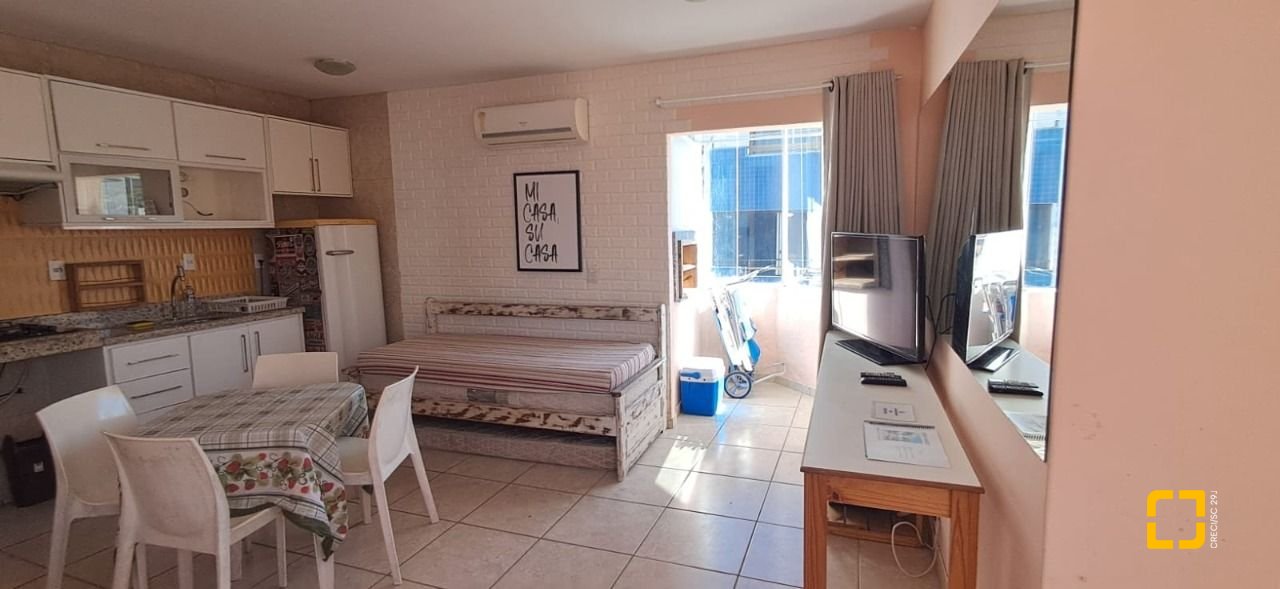 Apartamento com 32m², 1 quarto, 1 garagem, no bairro Canasvieiras em Florianópolis