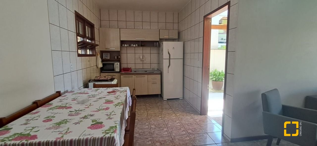 Casa com 123m², 3 quartos, 3 garagens, no bairro Ingleses do Rio Vermelho em Florianópolis