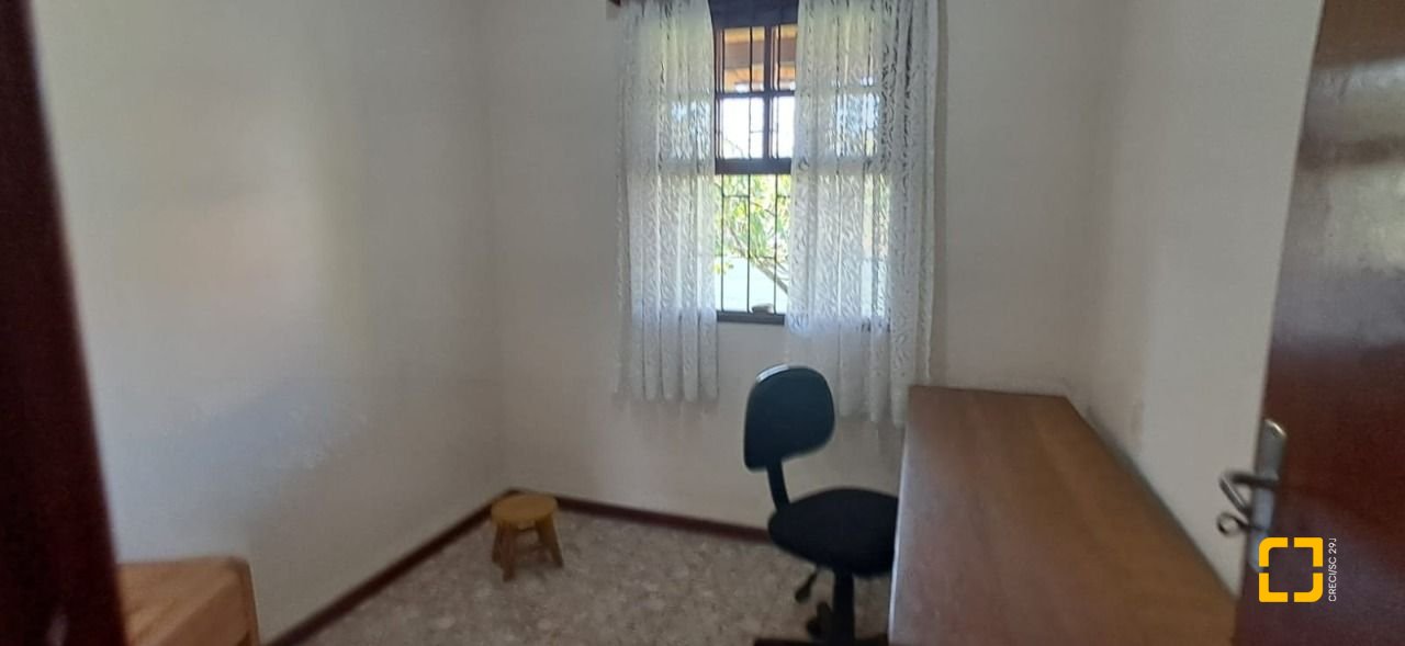 Casa com 123m², 3 quartos, 3 garagens, no bairro Ingleses do Rio Vermelho em Florianópolis