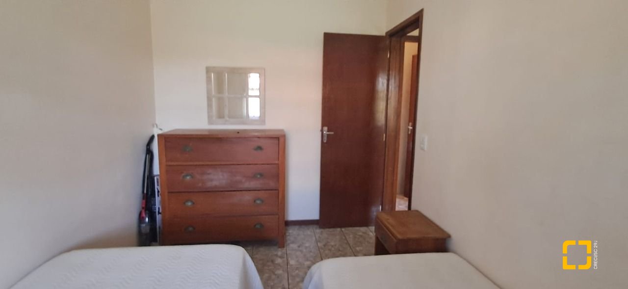 Casa com 123m², 3 quartos, 3 garagens, no bairro Ingleses do Rio Vermelho em Florianópolis