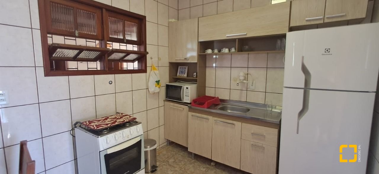 Casa com 123m², 3 quartos, 3 garagens, no bairro Ingleses do Rio Vermelho em Florianópolis
