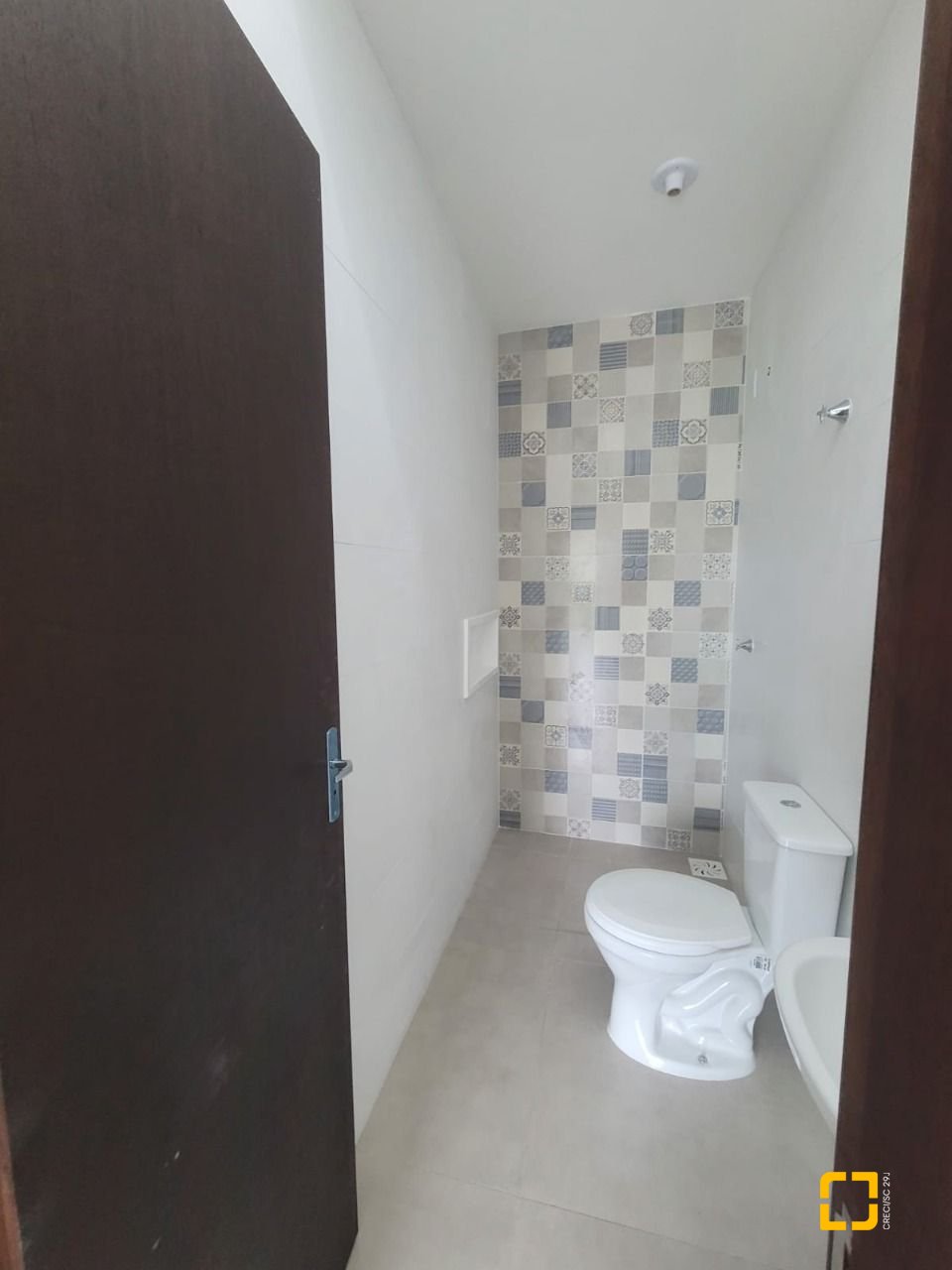 Casa com 92m², 3 quartos (sendo 1 suíte), 2 garagens, no bairro Rio Vermelho em Florianópolis