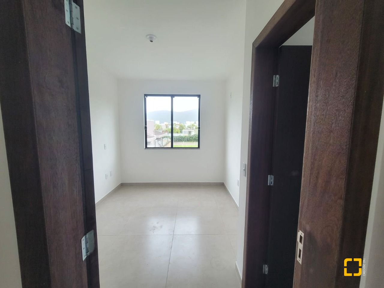 Casa com 92m², 3 quartos (sendo 1 suíte), 2 garagens, no bairro Rio Vermelho em Florianópolis