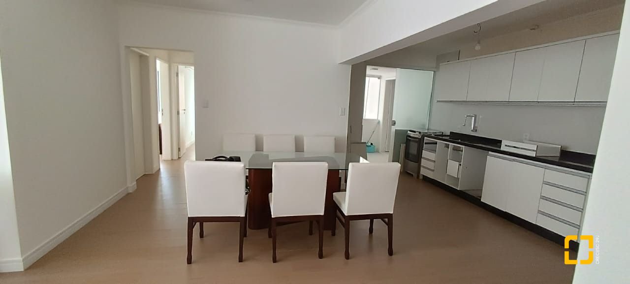 Apartamento com 99m², 3 quartos, no bairro Centro em Florianópolis