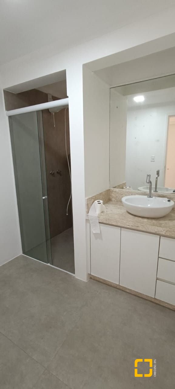 Apartamento com 99m², 3 quartos, no bairro Centro em Florianópolis