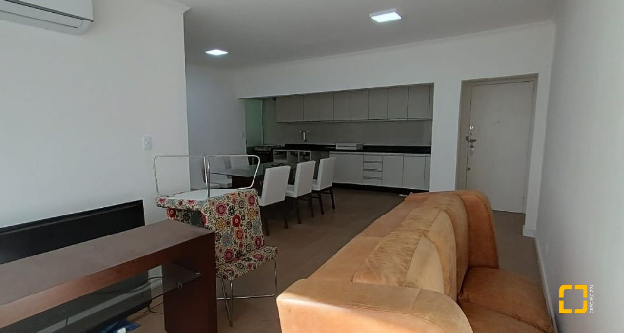 Apartamento com 99m², 3 quartos, no bairro Centro em Florianópolis