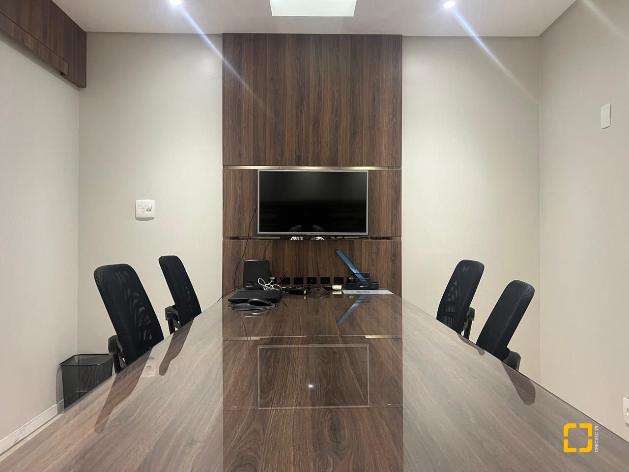 Sala com 57m², no bairro Centro em Florianópolis