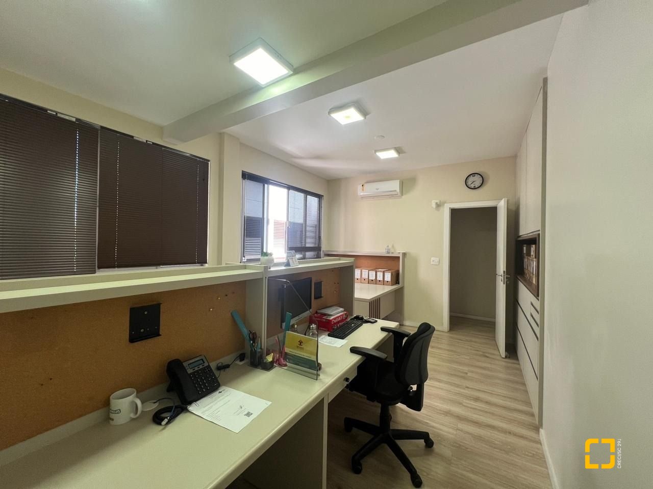Sala com 57m², no bairro Centro em Florianópolis