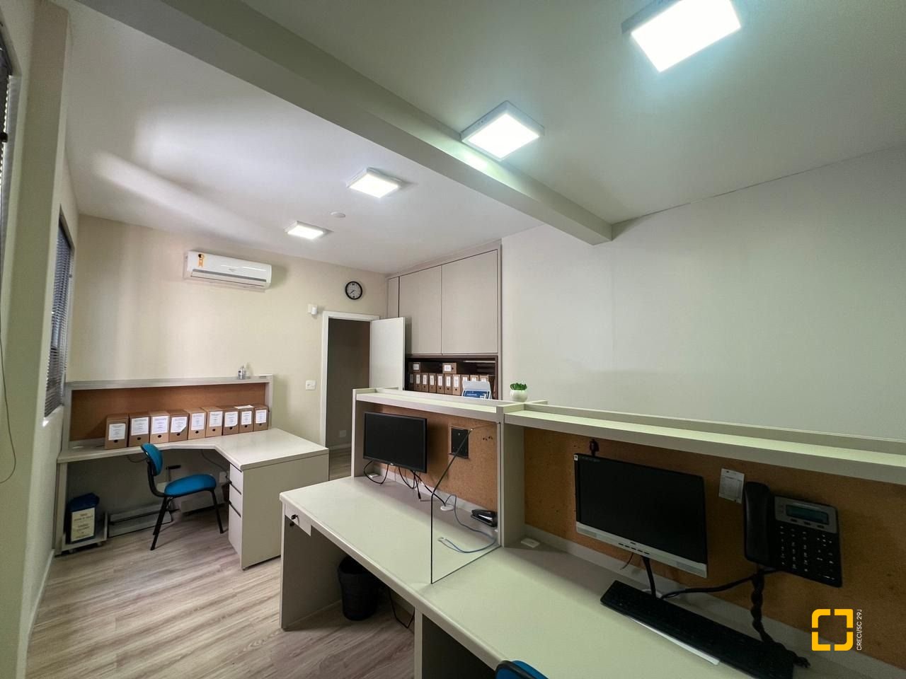 Sala com 57m², no bairro Centro em Florianópolis