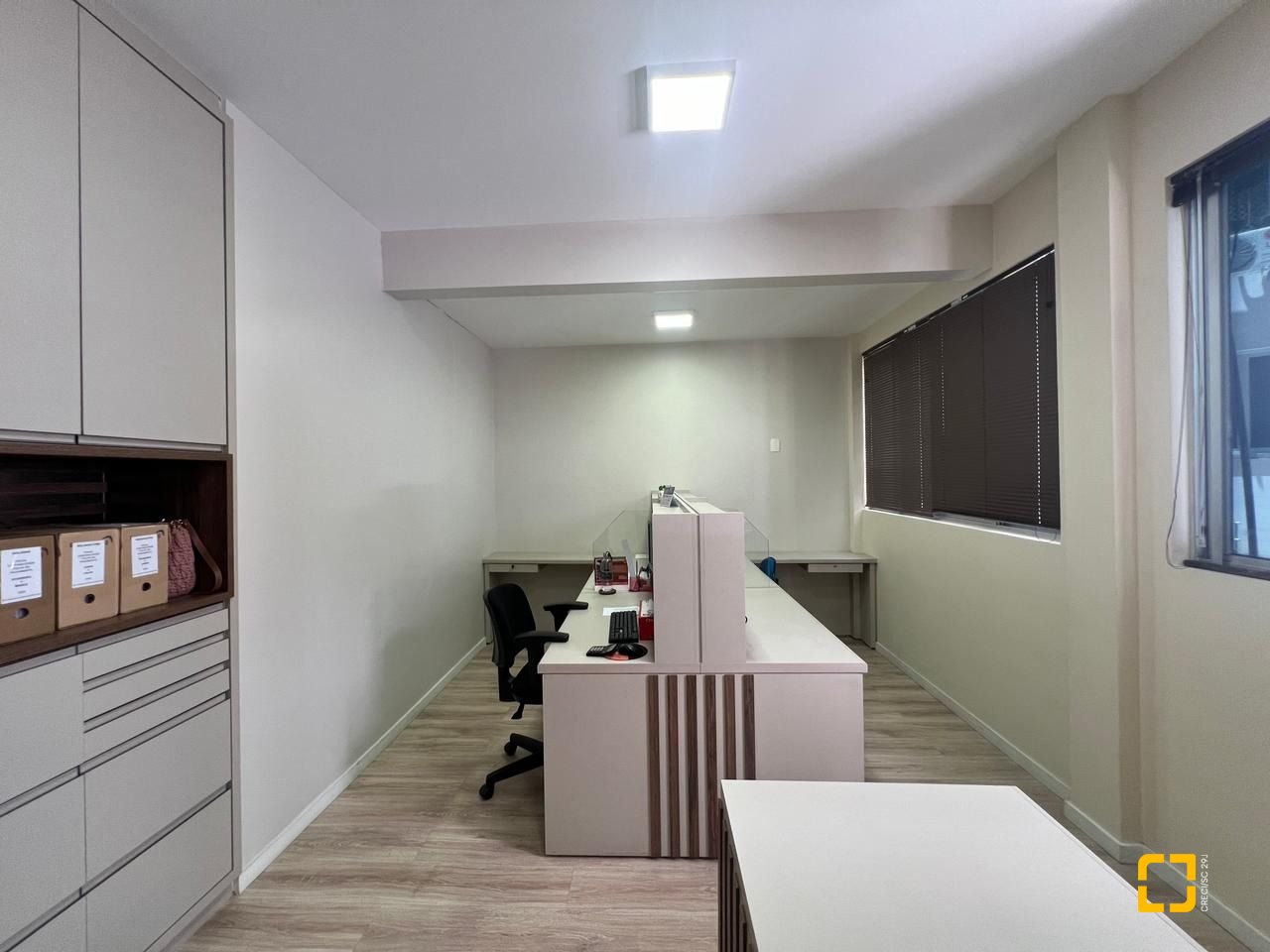 Sala com 57m², no bairro Centro em Florianópolis
