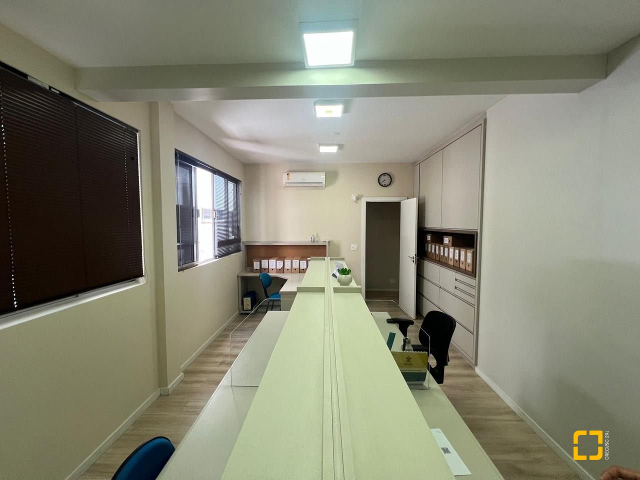 Sala com 57m², no bairro Centro em Florianópolis