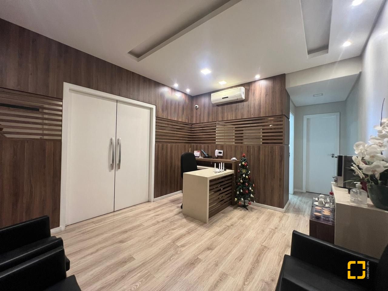 Sala com 57m², no bairro Centro em Florianópolis