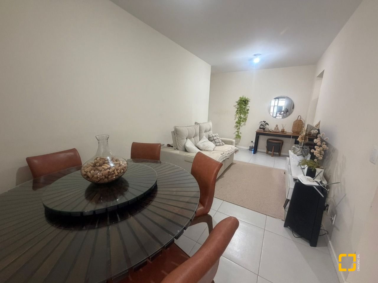 Apartamento com 66m², 3 quartos (sendo 1 suíte), 1 garagem, no bairro Itacorubi em Florianópolis