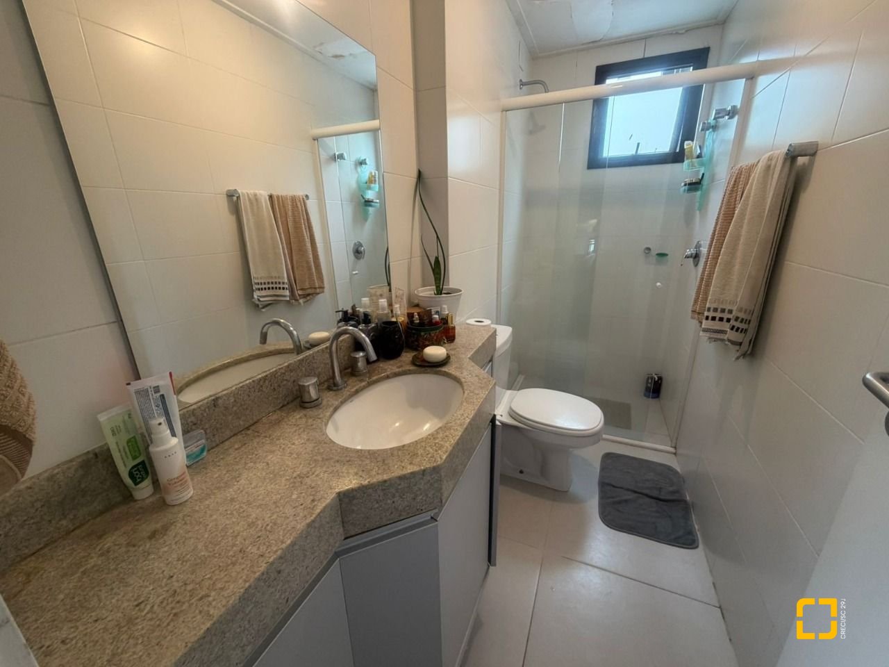 Apartamento com 66m², 3 quartos (sendo 1 suíte), 1 garagem, no bairro Itacorubi em Florianópolis