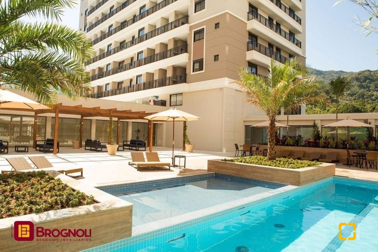 Apartamento com 66m², 3 quartos (sendo 1 suíte), 1 garagem, no bairro Itacorubi em Florianópolis