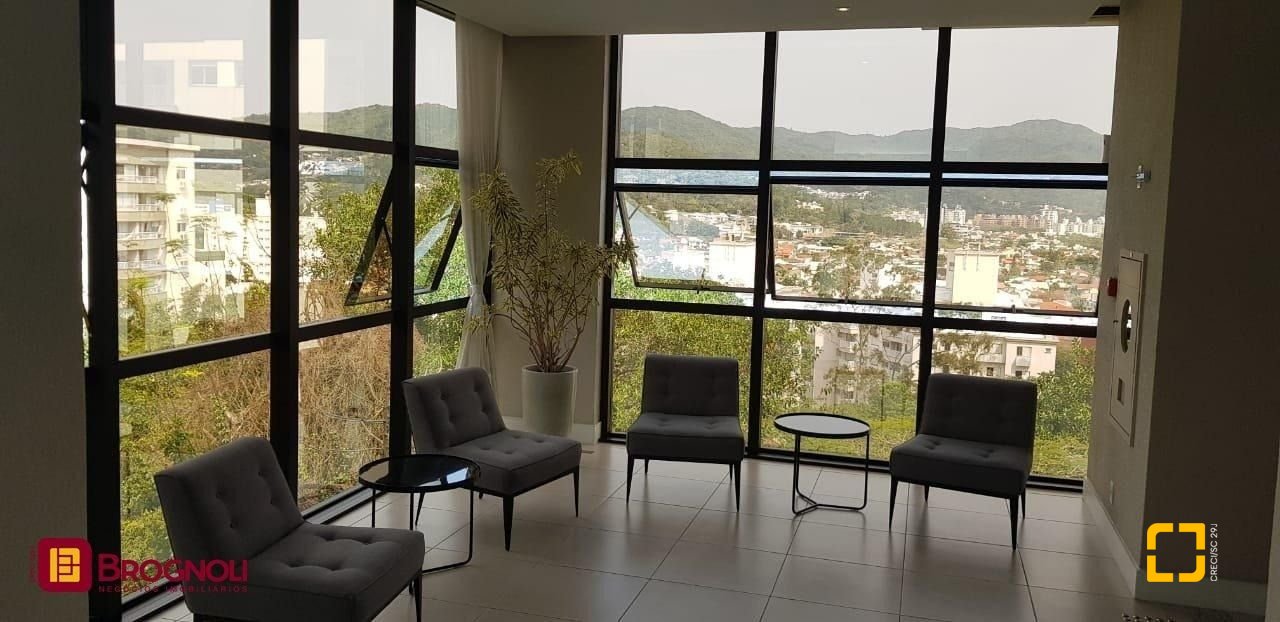 Apartamento com 66m², 3 quartos (sendo 1 suíte), 1 garagem, no bairro Itacorubi em Florianópolis