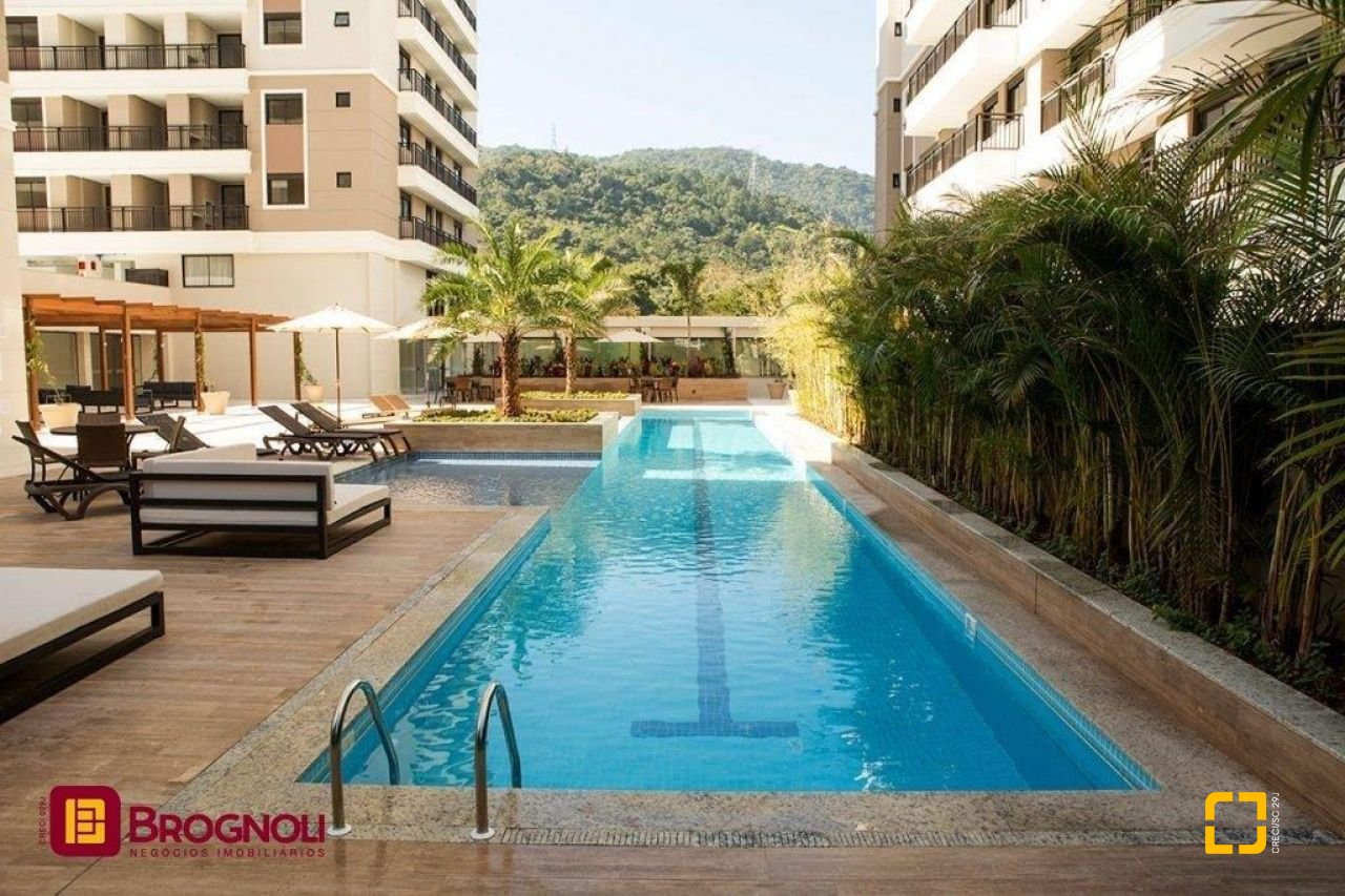Apartamento com 66m², 3 quartos (sendo 1 suíte), 1 garagem, no bairro Itacorubi em Florianópolis