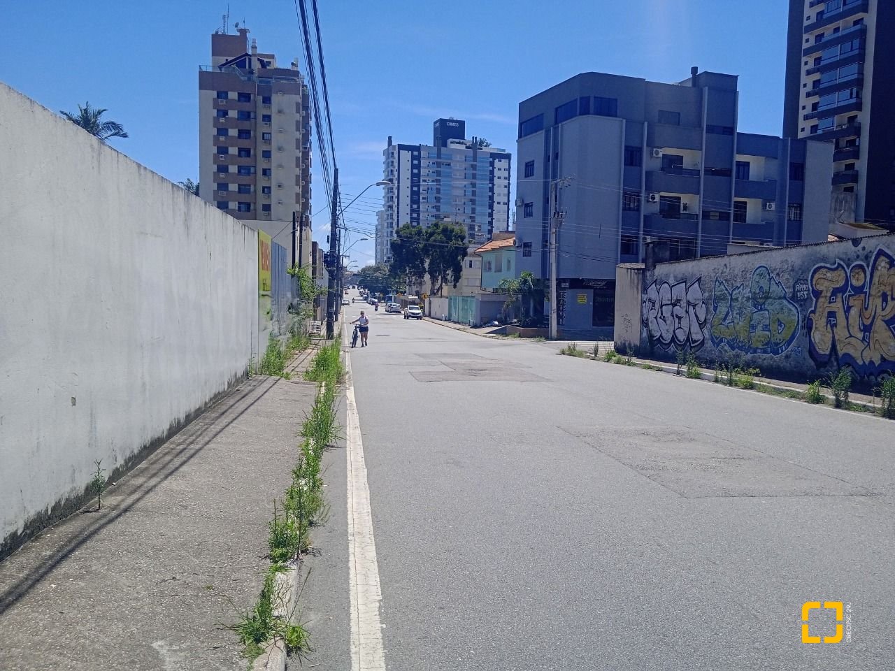 Terreno com 1095m², no bairro Floresta em São José