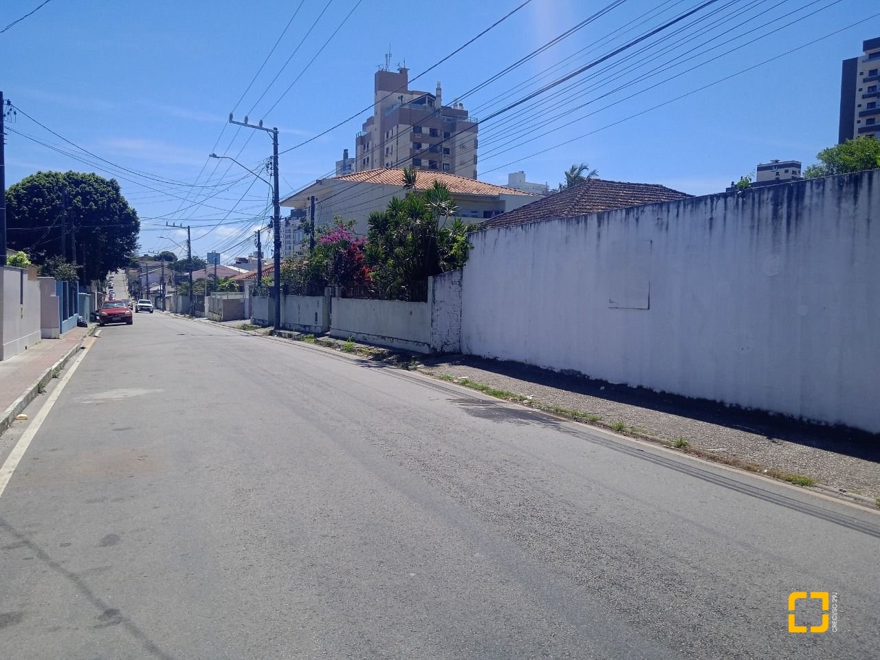 Terreno com 1095m², no bairro Floresta em São José