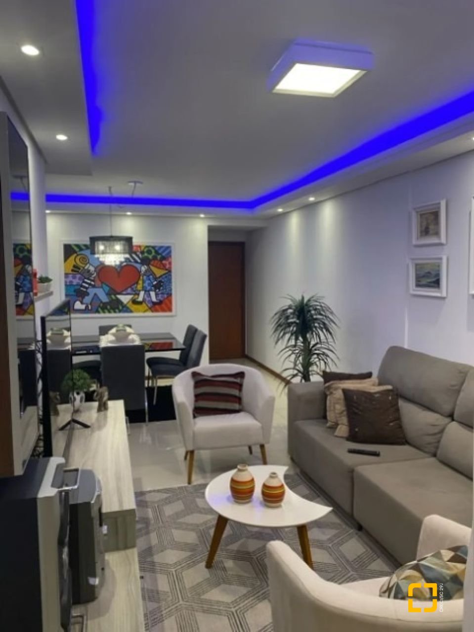 Apartamento com 108m², 4 quartos (sendo 1 suíte), 2 garagens, no bairro Estreito em Florianópolis