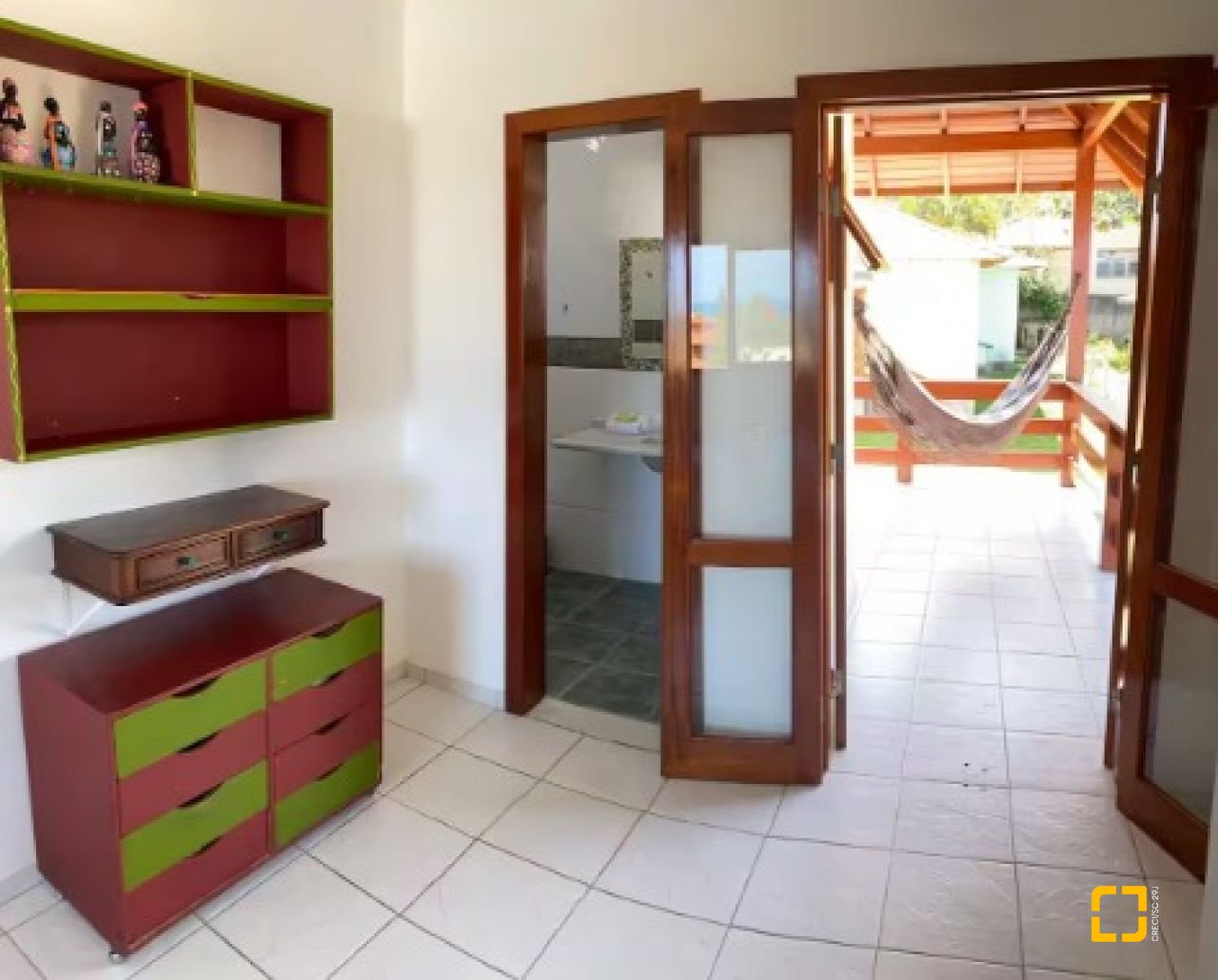 Casa com 370m², 5 quartos (sendo 2 suítes), 3 garagens, no bairro Campeche em Florianópolis