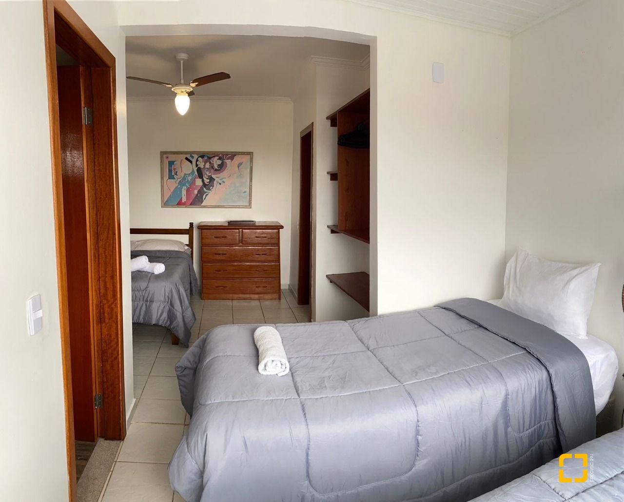 Casa com 370m², 5 quartos (sendo 2 suítes), 3 garagens, no bairro Campeche em Florianópolis