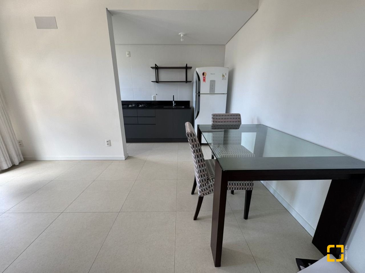 Studio com 32m², 1 quarto (sendo 1 suíte), 1 garagem, no bairro Trindade em Florianópolis