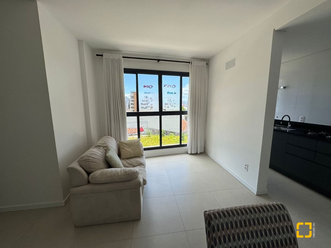 Studio com 32m², 1 quarto (sendo 1 suíte), 1 garagem, no bairro Trindade em Florianópolis