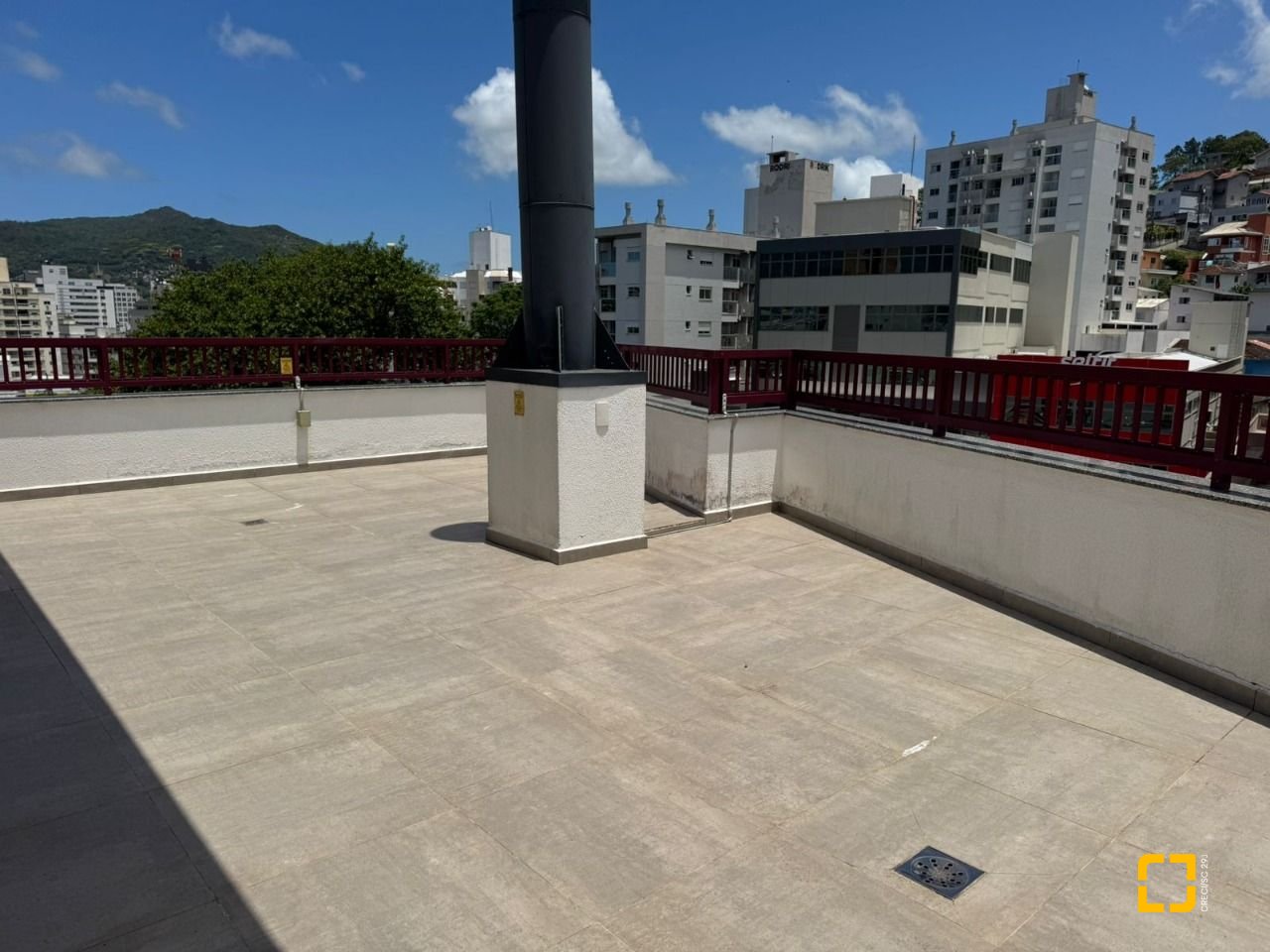 Studio com 32m², 1 quarto (sendo 1 suíte), 1 garagem, no bairro Trindade em Florianópolis