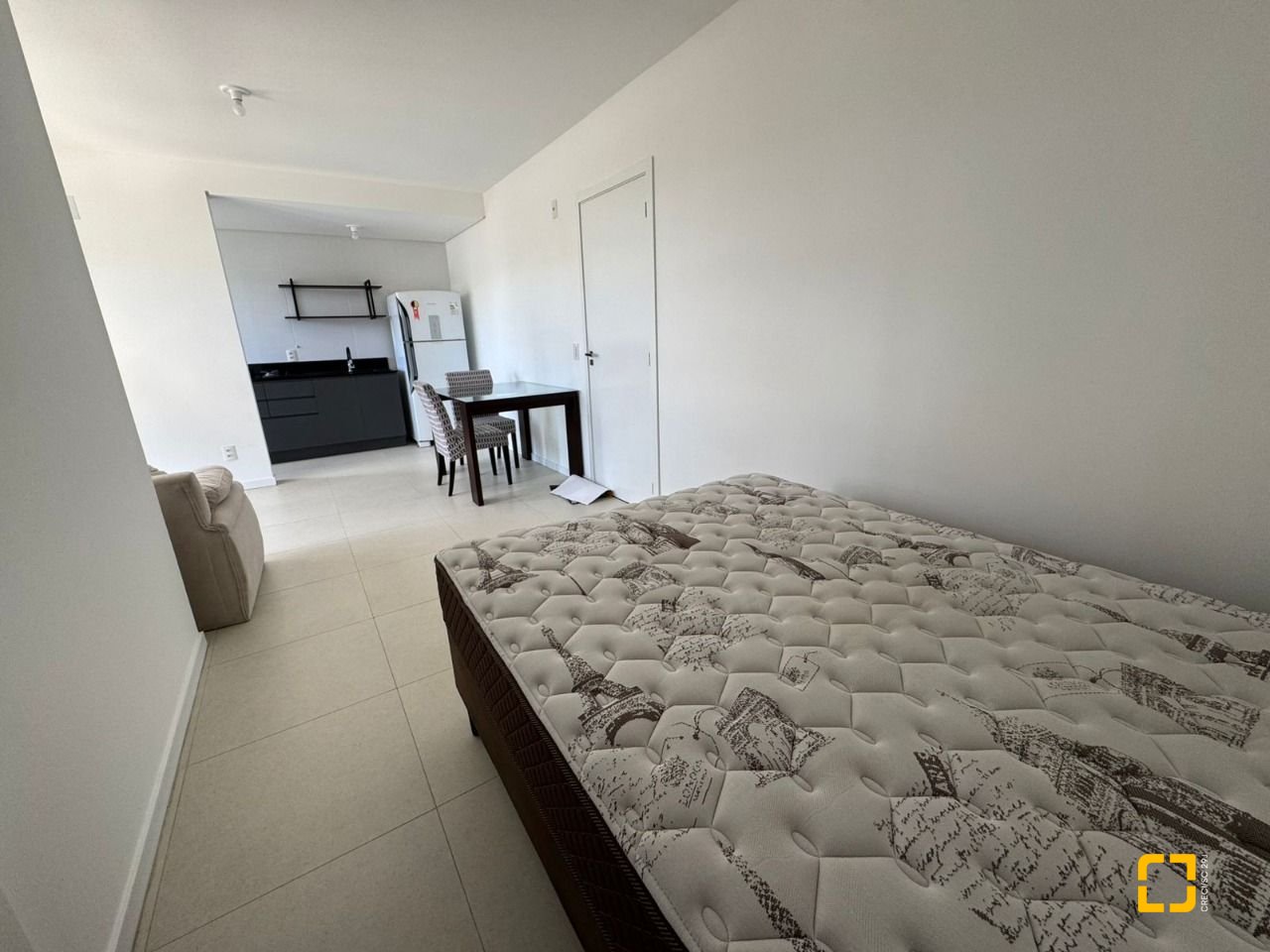 Studio com 32m², 1 quarto (sendo 1 suíte), 1 garagem, no bairro Trindade em Florianópolis
