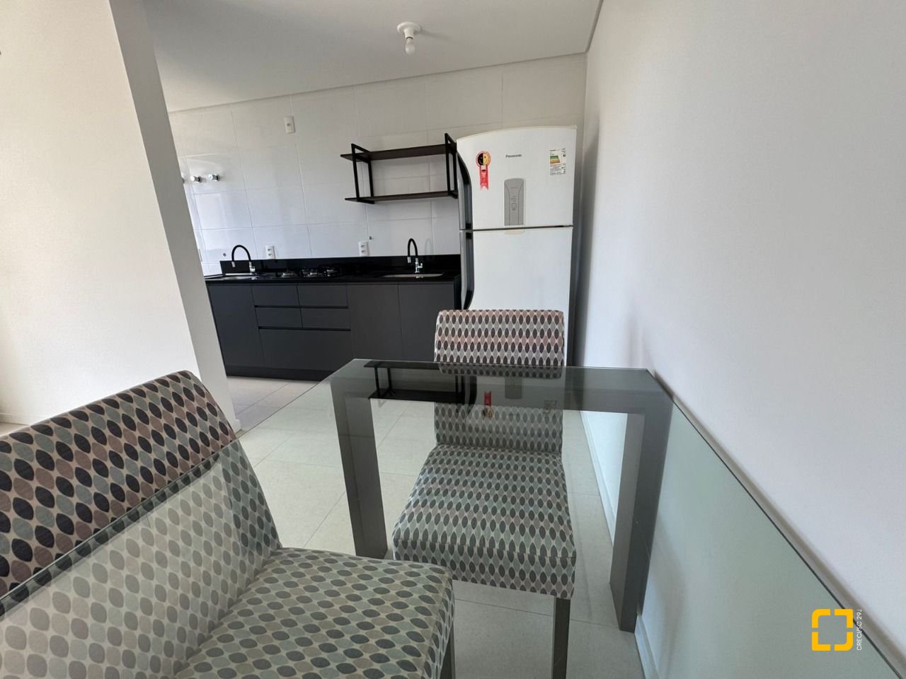 Studio com 32m², 1 quarto (sendo 1 suíte), 1 garagem, no bairro Trindade em Florianópolis
