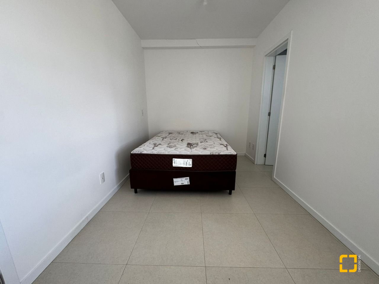 Studio com 32m², 1 quarto (sendo 1 suíte), 1 garagem, no bairro Trindade em Florianópolis