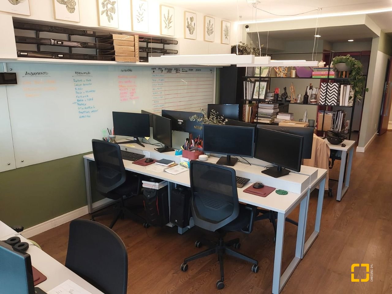 Sala com 63m², 2 garagens, no bairro Centro em Florianópolis