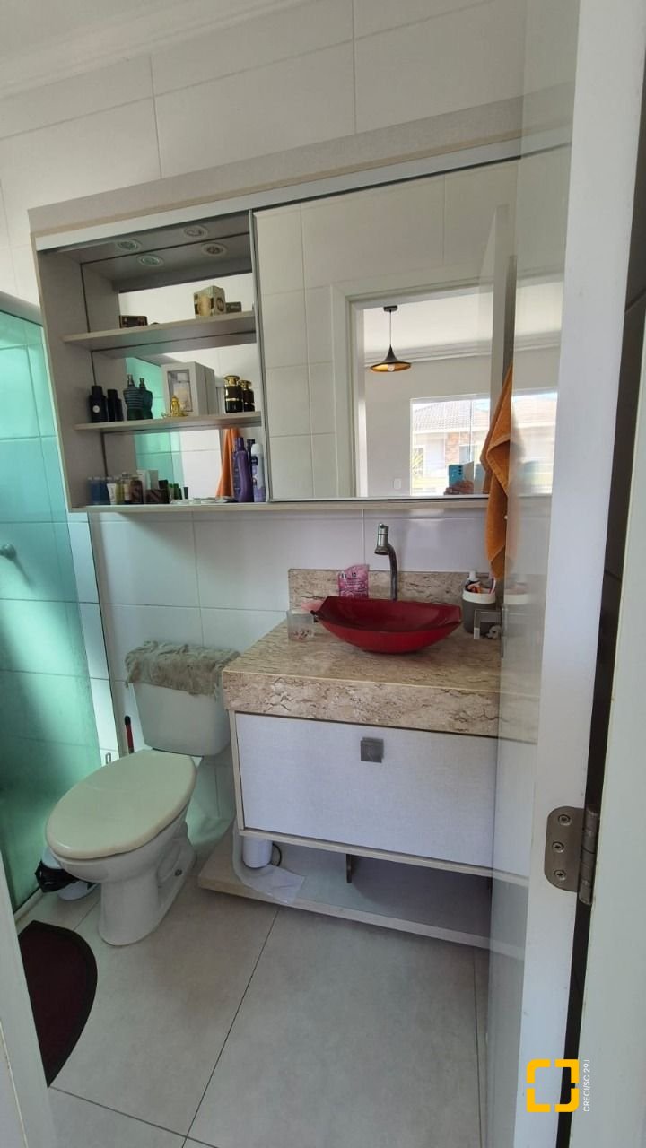 Apartamento com 65m², 3 quartos (sendo 1 suíte), 1 garagem, no bairro Ingleses em Florianópolis