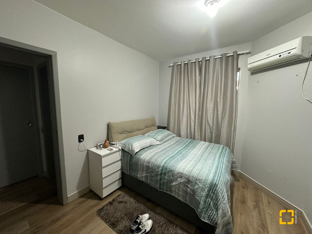 Cobertura com 183m², 4 quartos (sendo 1 suíte), 10 garagens, no bairro Capoeiras em Florianópolis