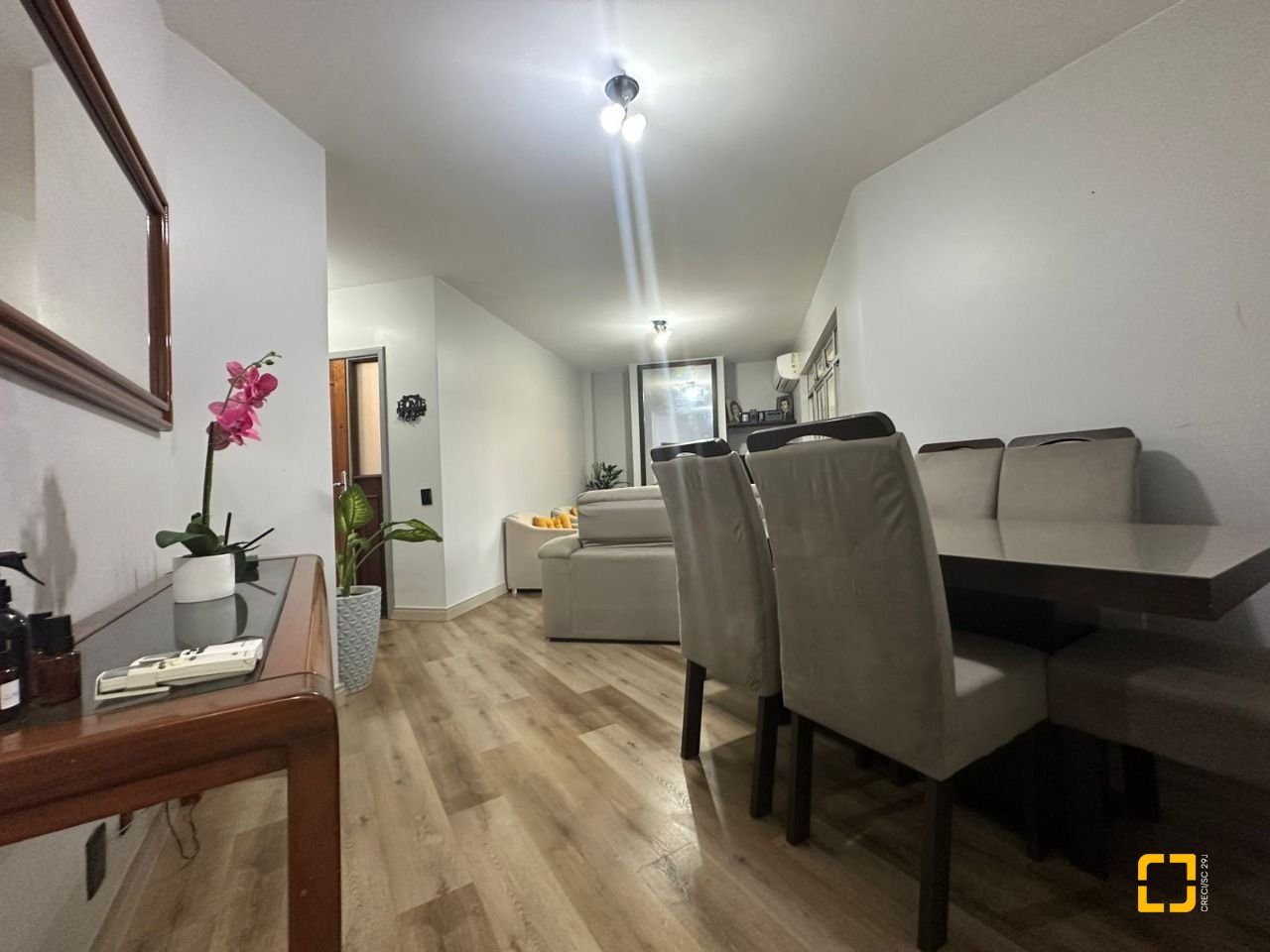 Cobertura com 183m², 4 quartos (sendo 1 suíte), 10 garagens, no bairro Capoeiras em Florianópolis