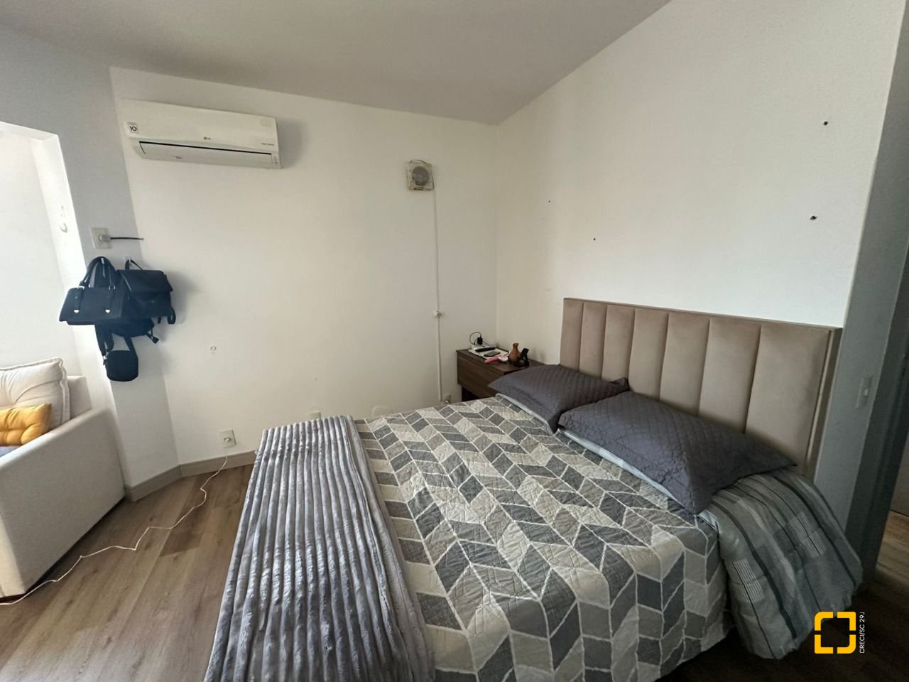 Cobertura com 183m², 4 quartos (sendo 1 suíte), 10 garagens, no bairro Capoeiras em Florianópolis