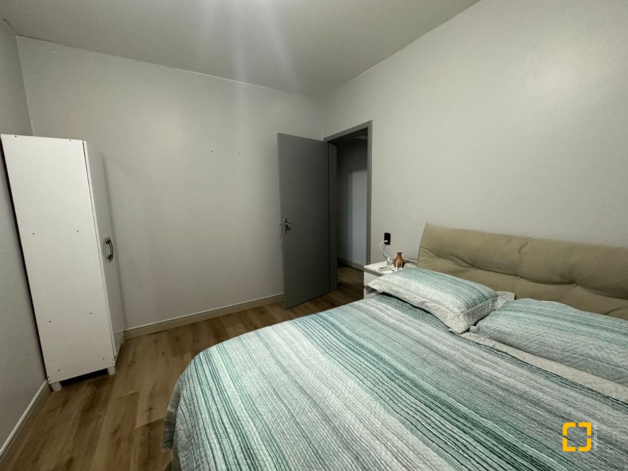Cobertura com 183m², 4 quartos (sendo 1 suíte), 10 garagens, no bairro Capoeiras em Florianópolis